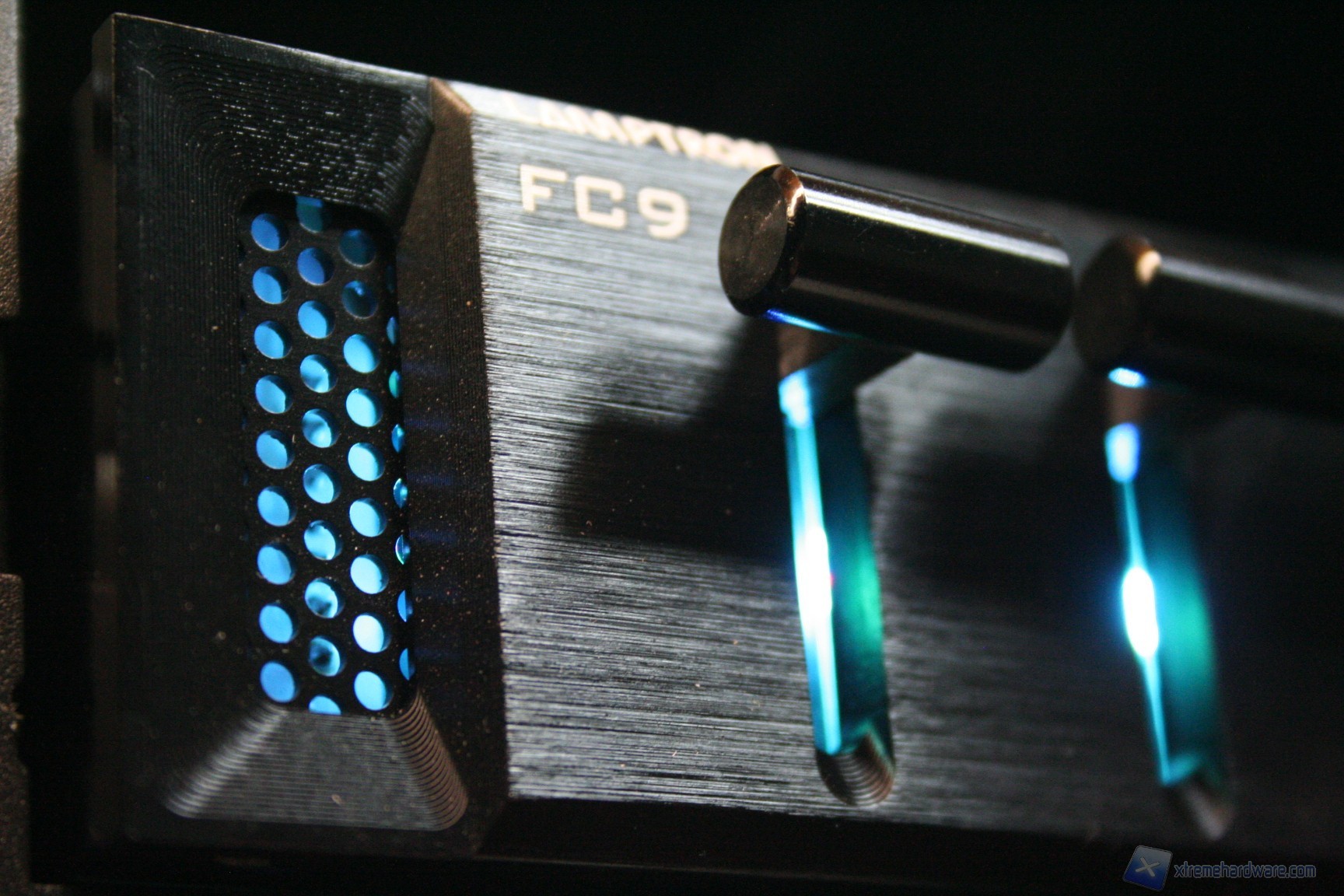 00053 LAMPTRON FC9 WWW.XTREMEHARDWARE.COM